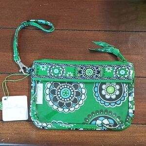 NWT Retired Pattern Vera Bradley Clear Wristlet In Cupcake Green.